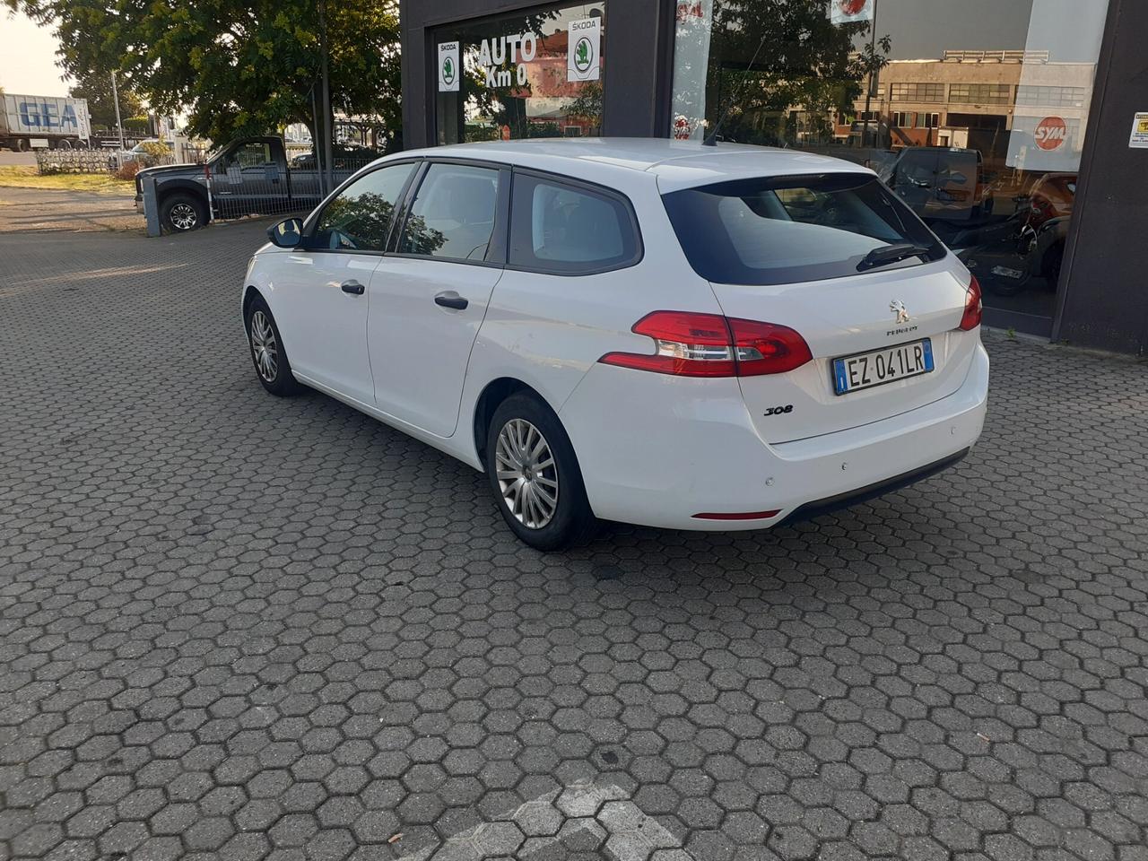 Peugeot 308 BlueHDi 100 S&S SW Business
