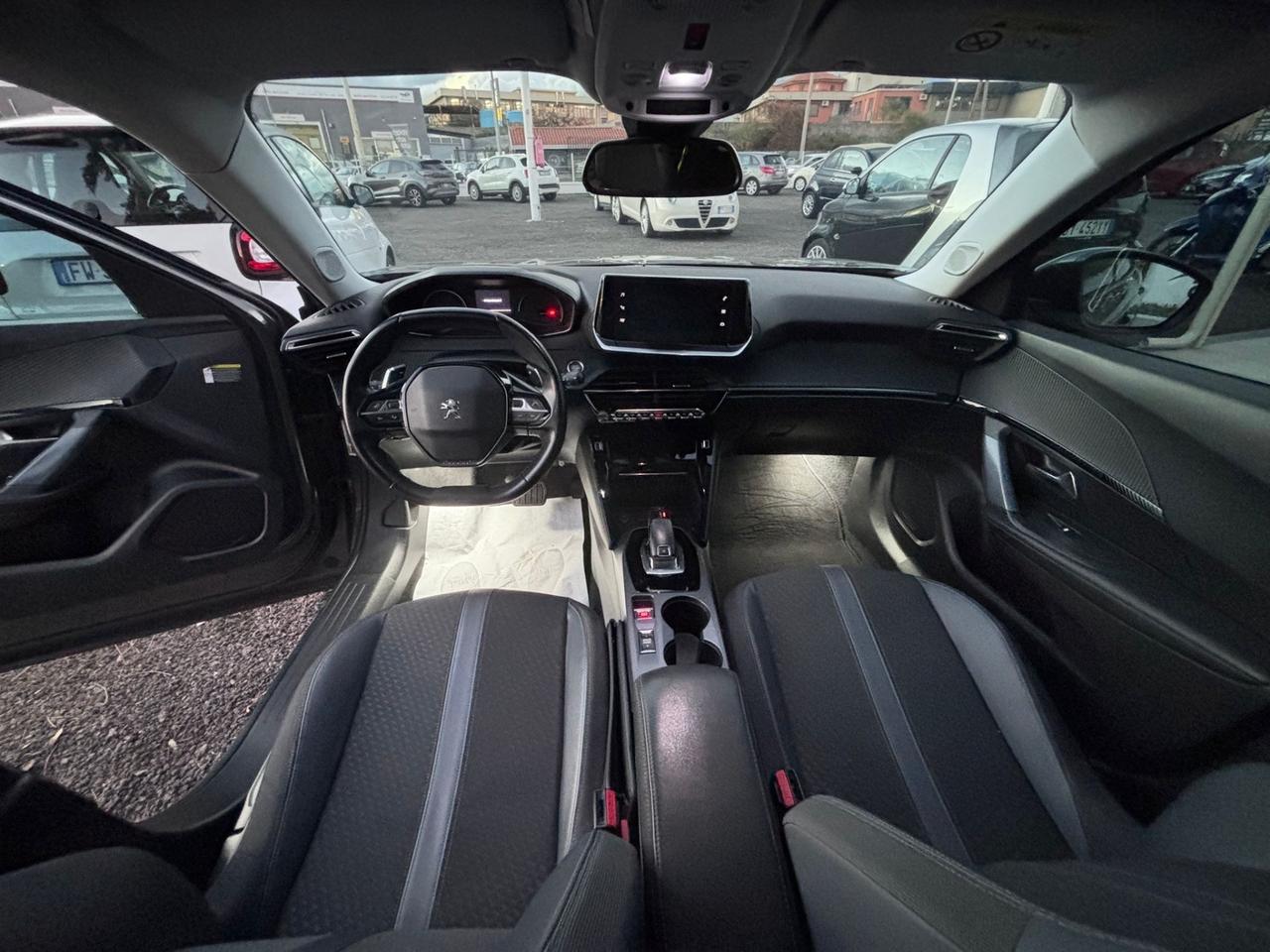 Peugeot 2008 BlueHDi 130 S&S EAT8 Allure