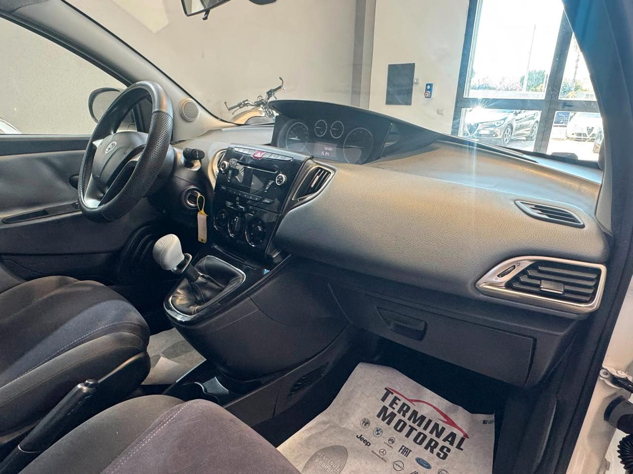 Lancia Ypsilon 1.2 69 CV BENZINA GPL Ecochic