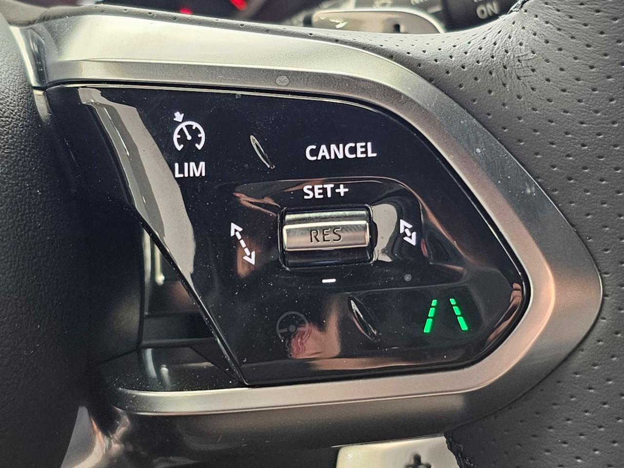 Jaguar E-Pace R-Dynamic SE Navi Camera Tetto C.20" RDynamic