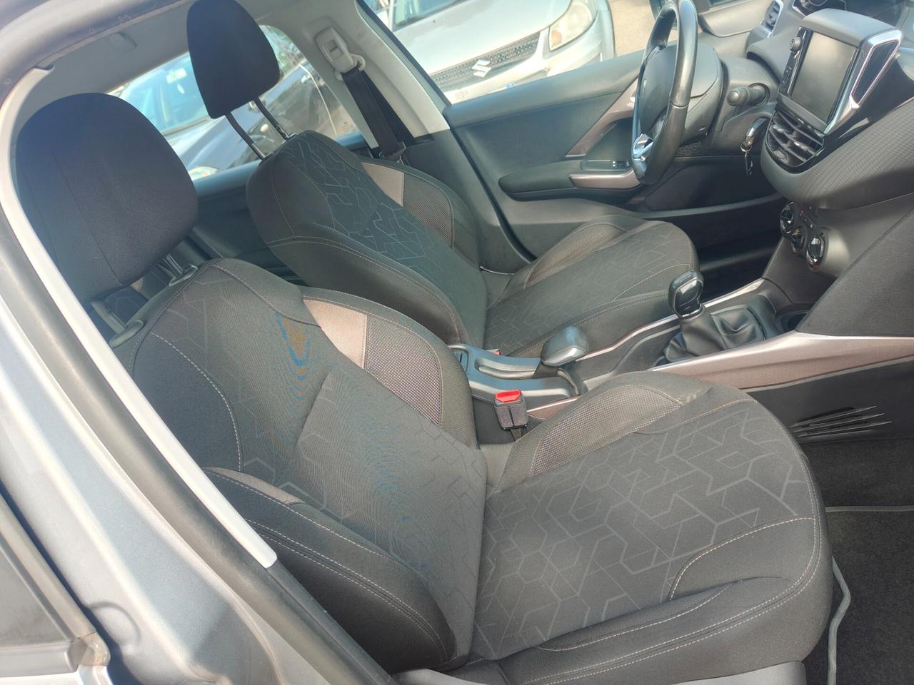 Peugeot 2008 1.2 PureTech Active MOTORE NUOVO