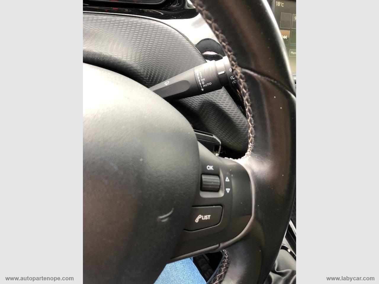 PEUGEOT 2008 BlueHDi 120 S&S Allure