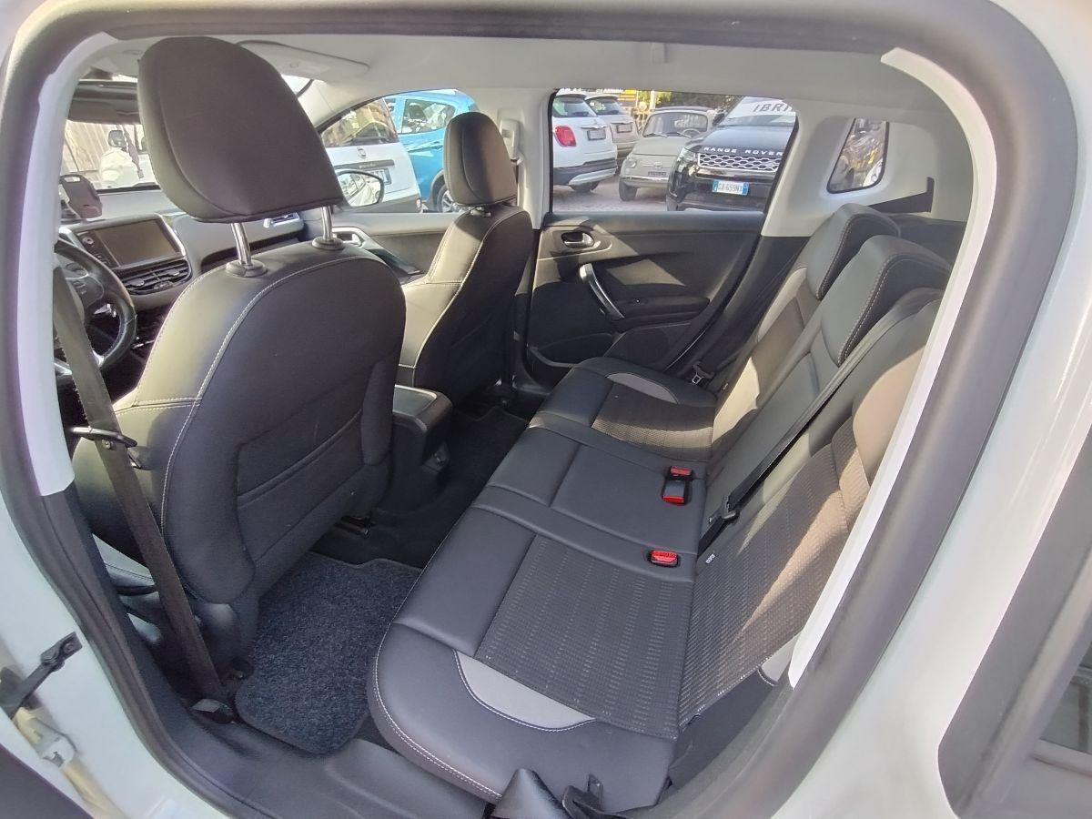 PEUGEOT - 2008 - BlueHDi 120 S&S Allure