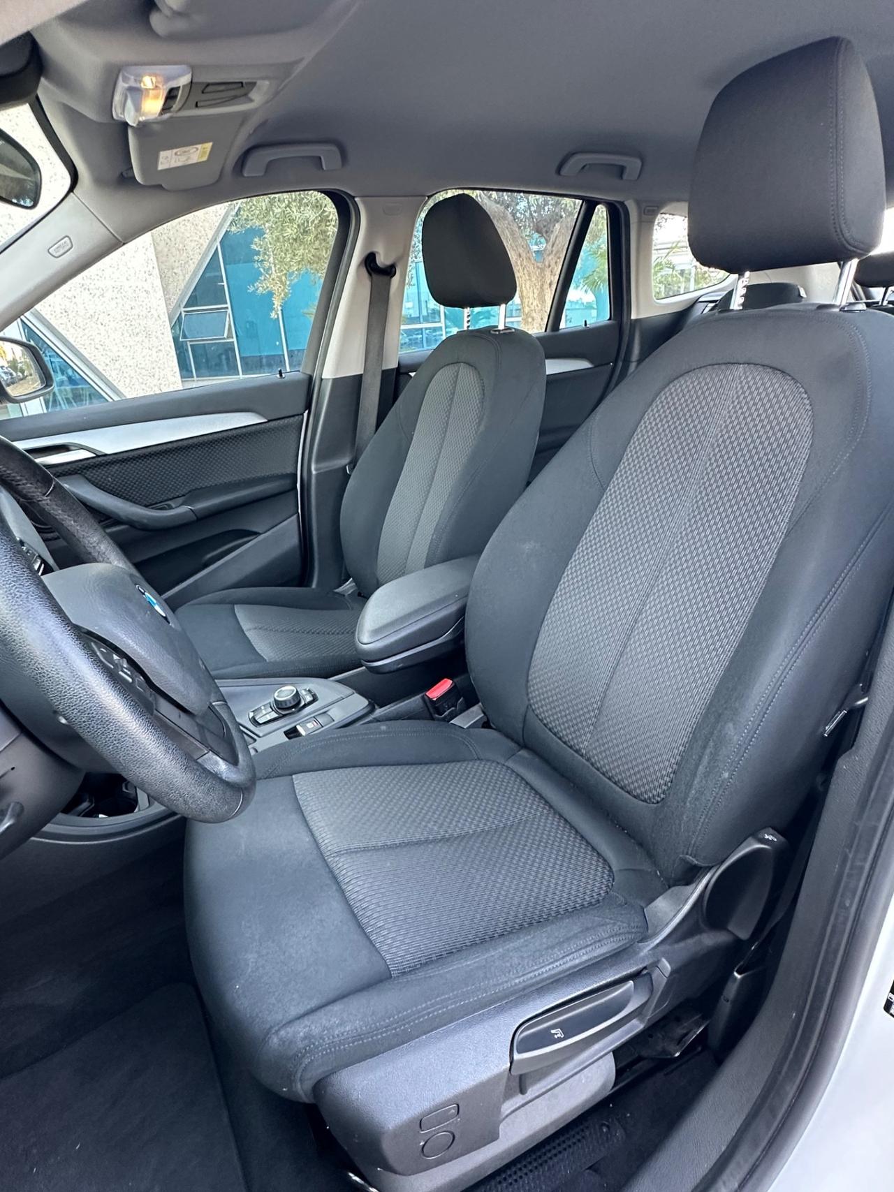 BMW X1 sdrive18i Advantage 136cv auto