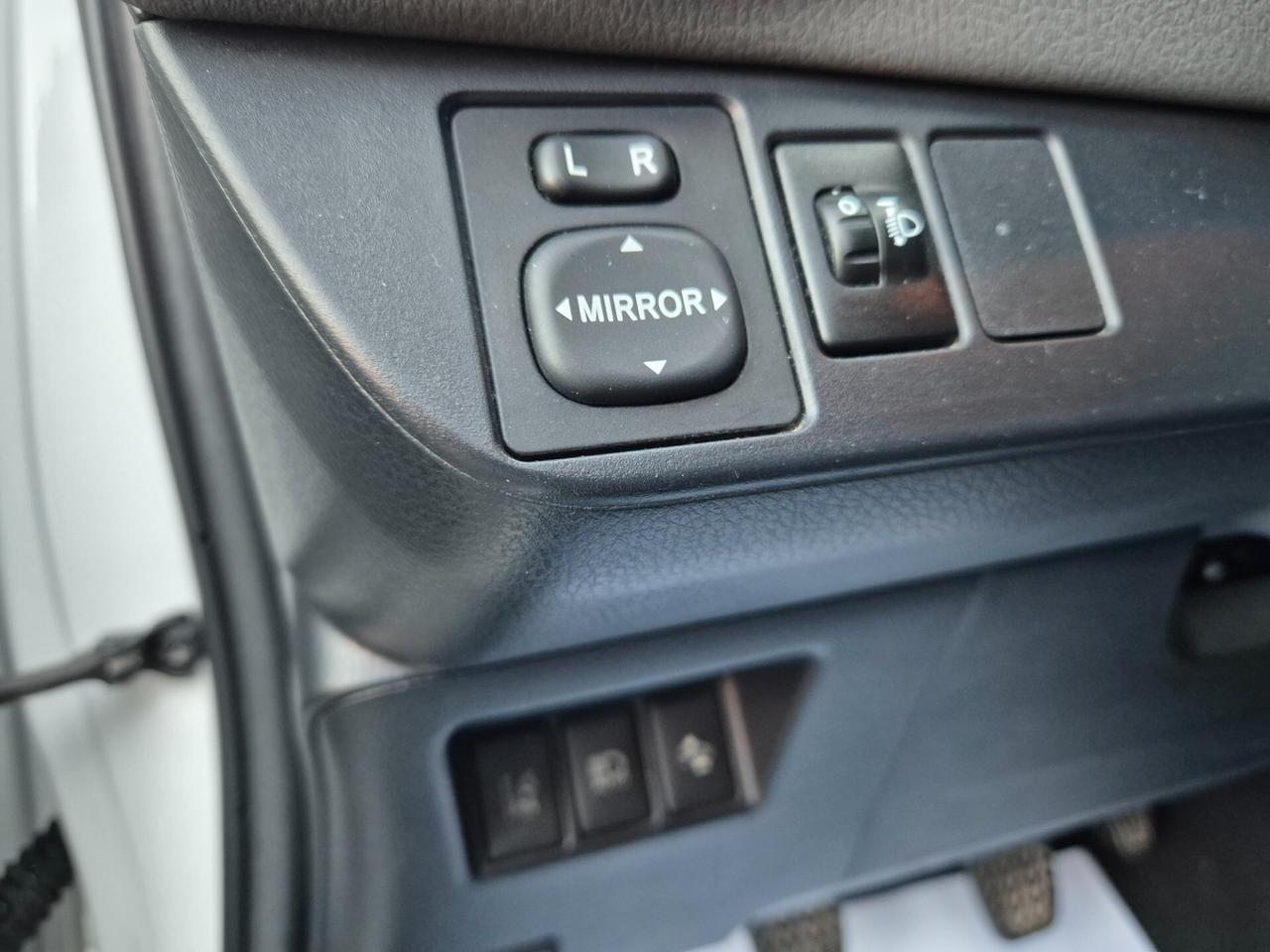 Toyota Yaris ACTIVE 1.0BENZINA 69CV