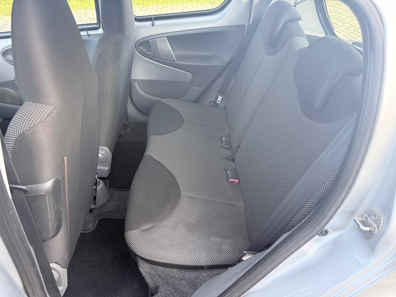 Toyota Aygo 1.0 12V VVT-i 5 porte Now Connect