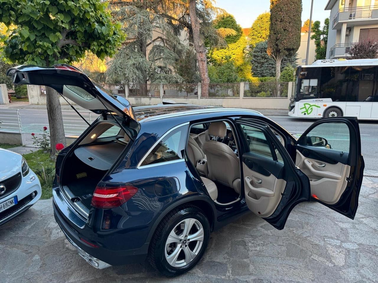 MERCEDES GLC 250 D 4MATIC SPORT