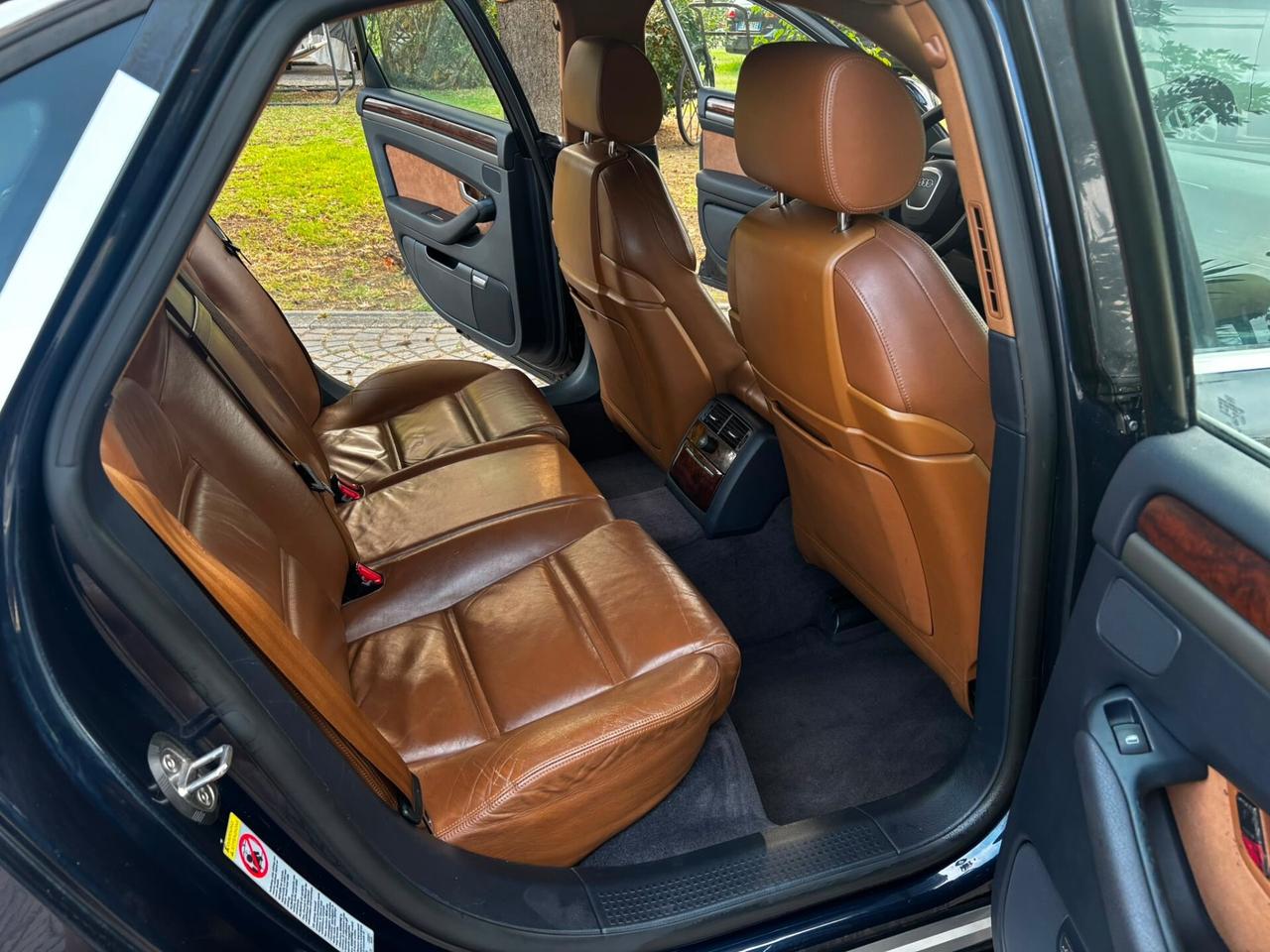 Audi A8 4.2 V8 TDI F.AP. quattro tiptronic SLINE PERMUTABILE