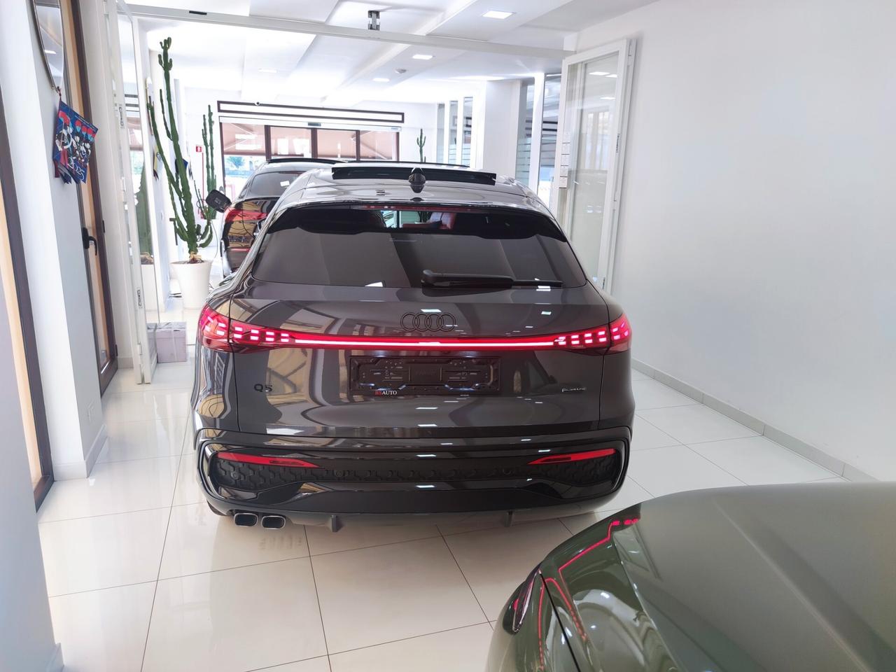 Audi Q5 40 2.0 tdi mhev 12V Identity Black quattro s-troni
