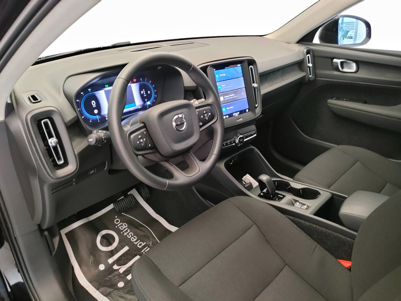 VOLVO XC40 2023 - XC40 2.0 b3 Essential auto