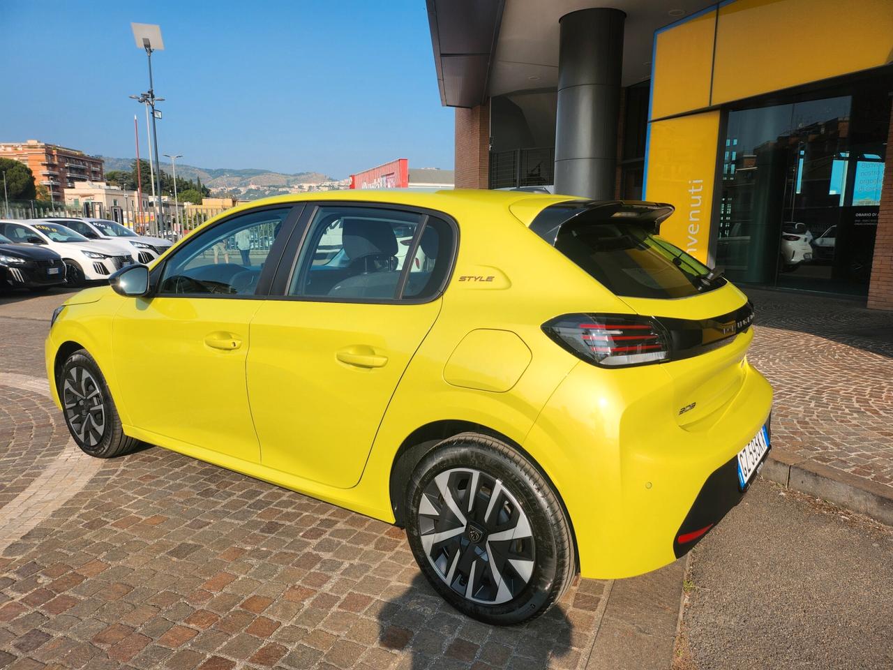 Peugeot 208 Hybrid 110 e-DCS6 Style