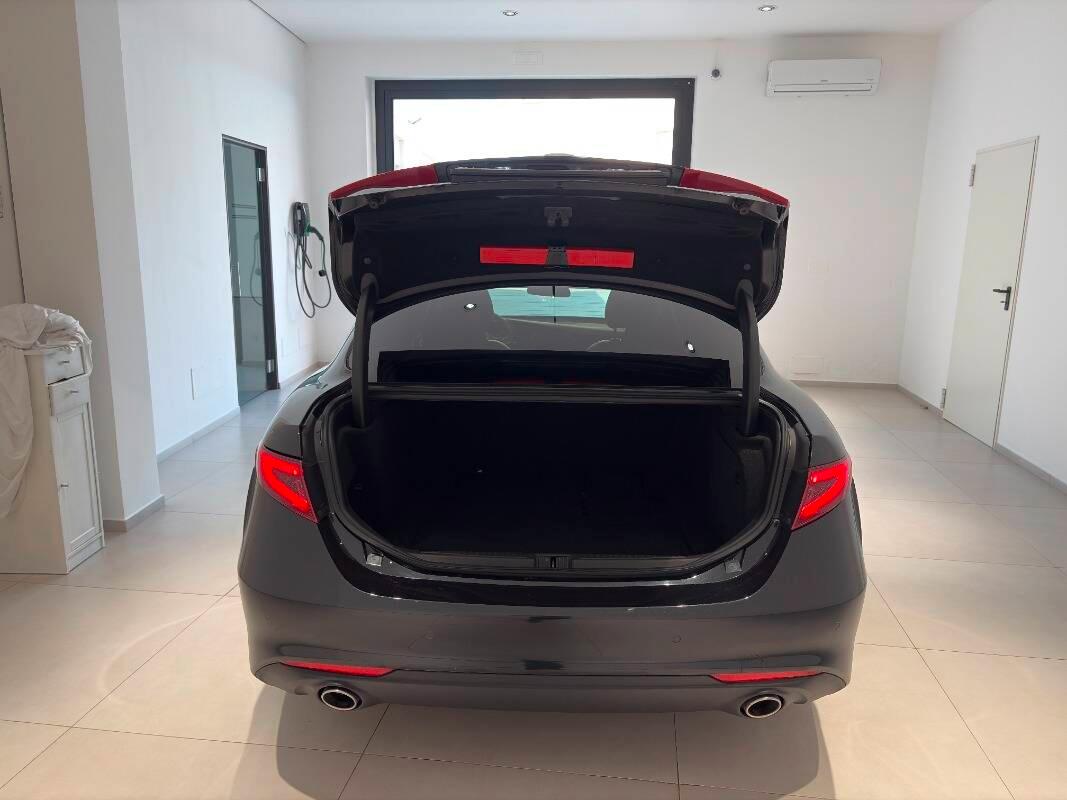 Alfa Romeo Giulia 2.2 t Super 180cv