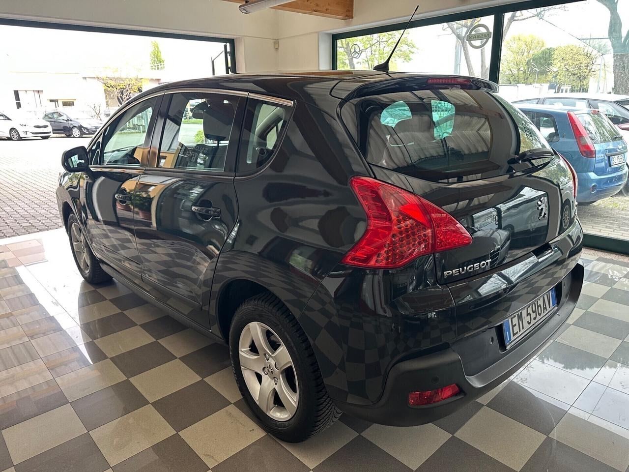 Peugeot 3008 1.6 e-HDi 110Cv Neopatentati