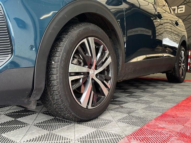 Peugeot 3008 BlueHDi 130 S&S EAT8 Allure