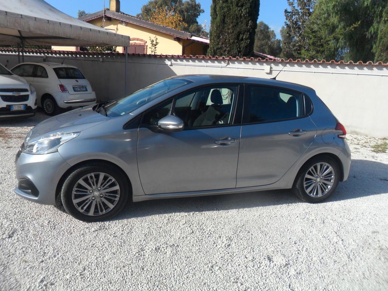 Peugeot 208 PureTech 82 5p. GPL Active