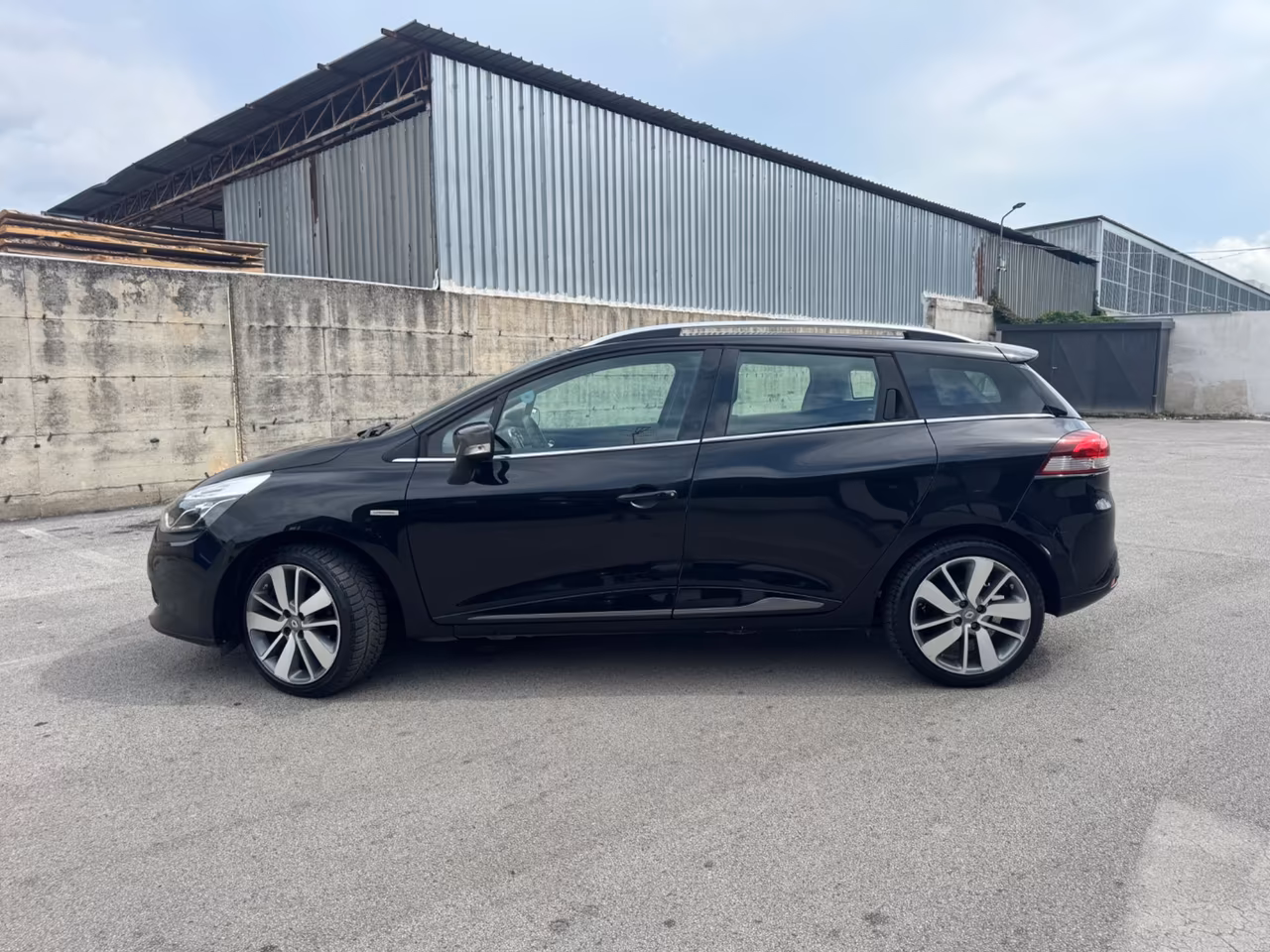 Renault Clio Sporter dCi 8V 90CV COSTUME NATIONAL