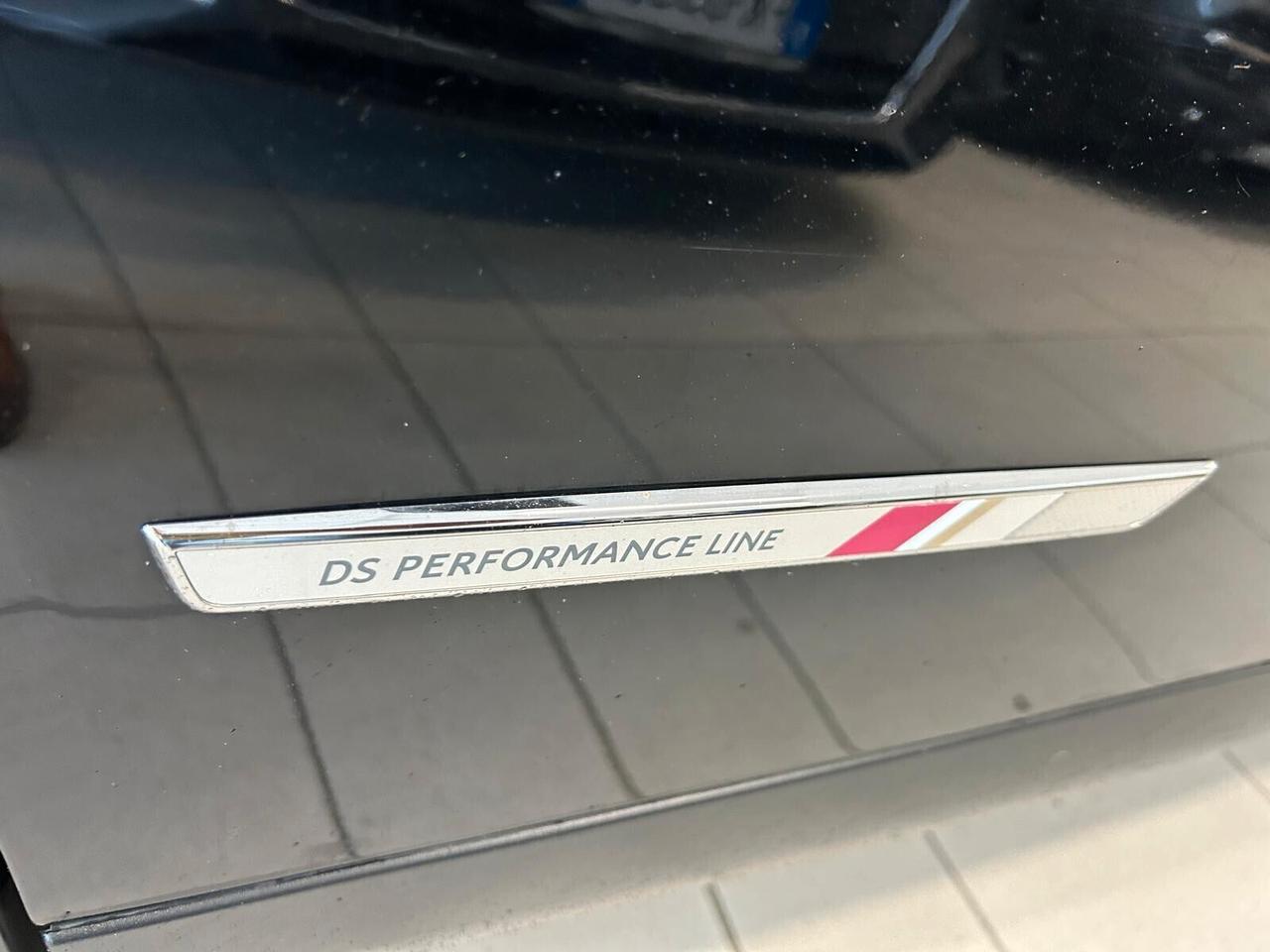 Ds DS3 Crossback PERFORMANCE LINE PureTech 130 aut. SPOTICAR