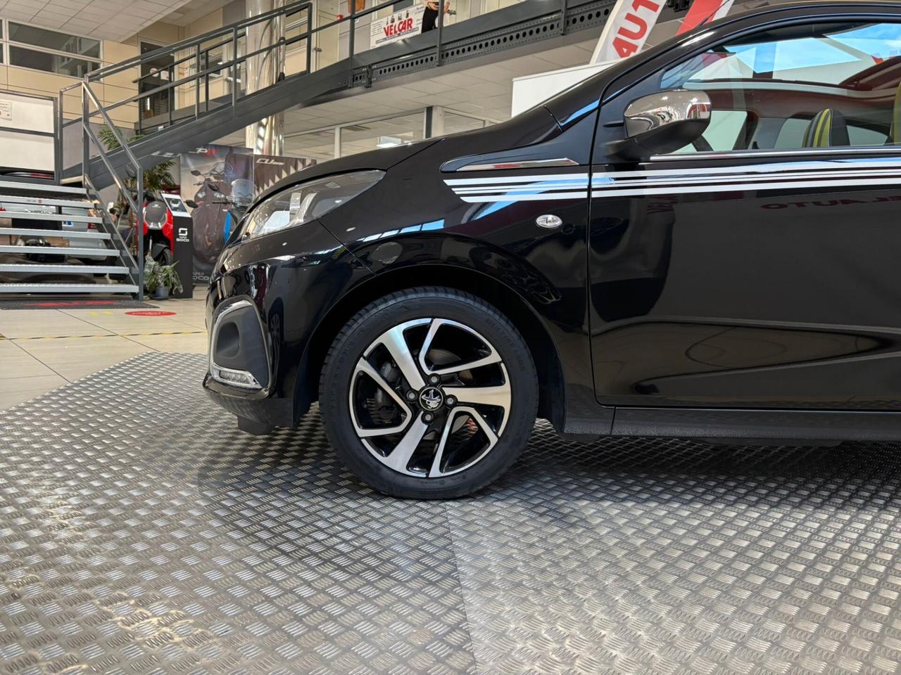 Peugeot 108 VTi 72 S&S 5 porte Allure TOP!