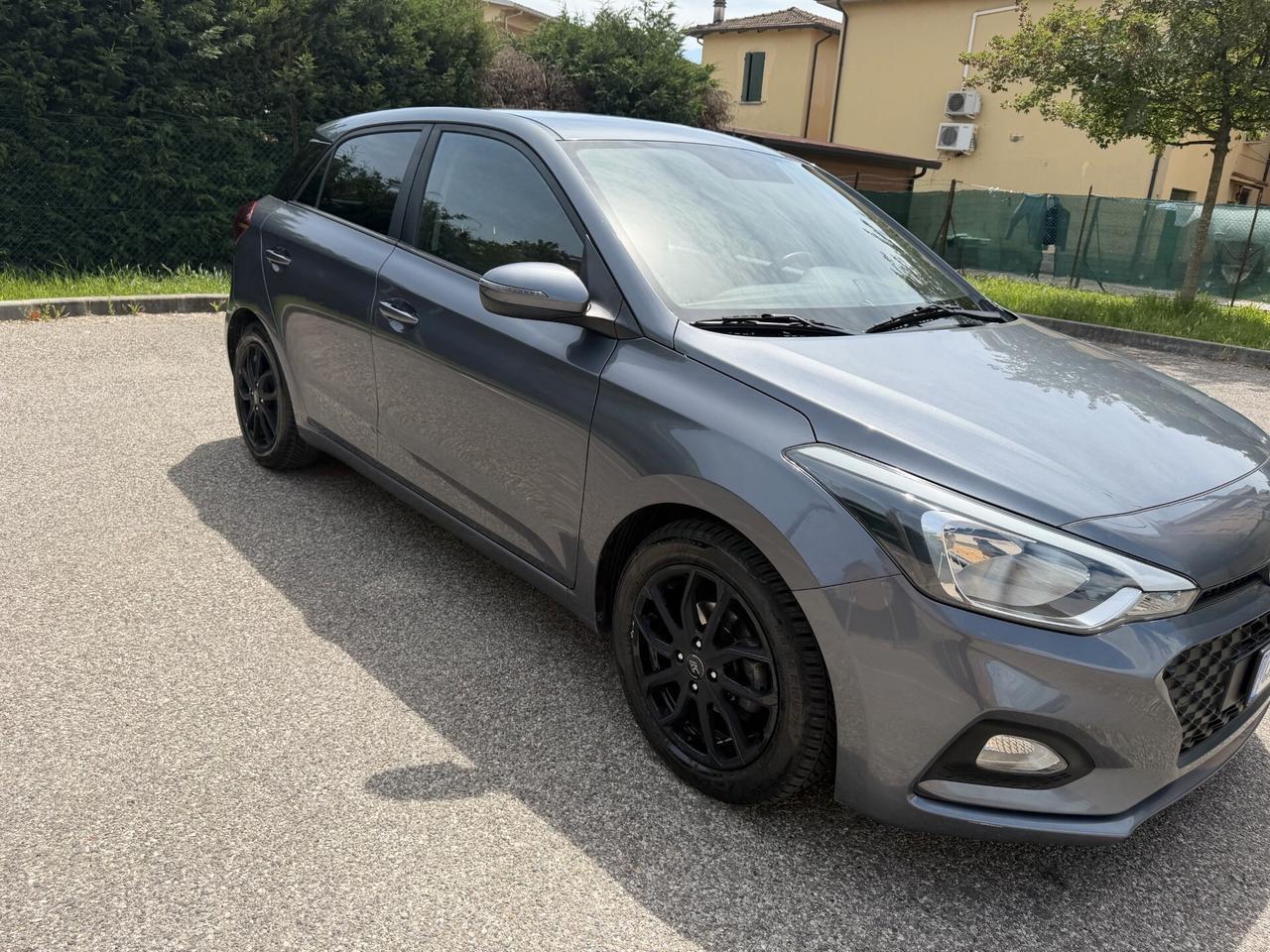 Hyundai i20 1.2 - NEOPATENTATI - 12 MESI DI GARANZIA -