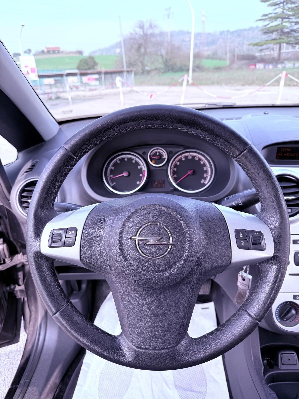 Opel Corsa 1.2 85CV 5 porte GPL-Ok neopatentati