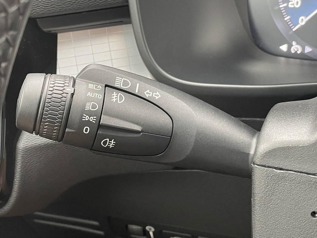 Volvo XC40 1.5 t4 recharge phev con CarPlay