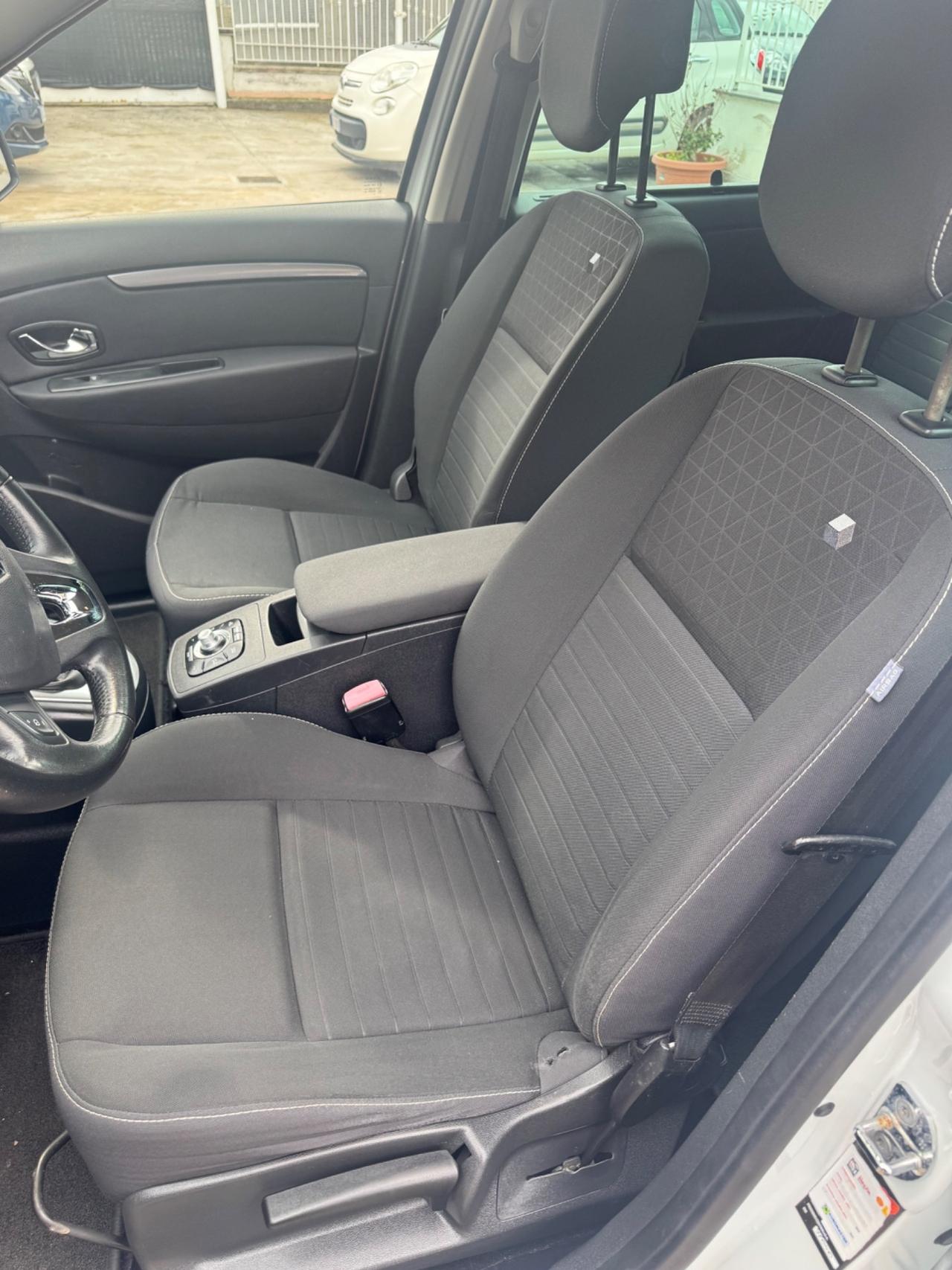 Renault Scenic Scénic 1.5 7 posti