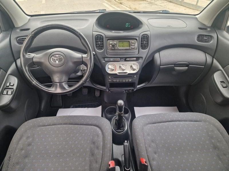 Toyota Yaris Verso 1.3i '03 GPL INCLUSO