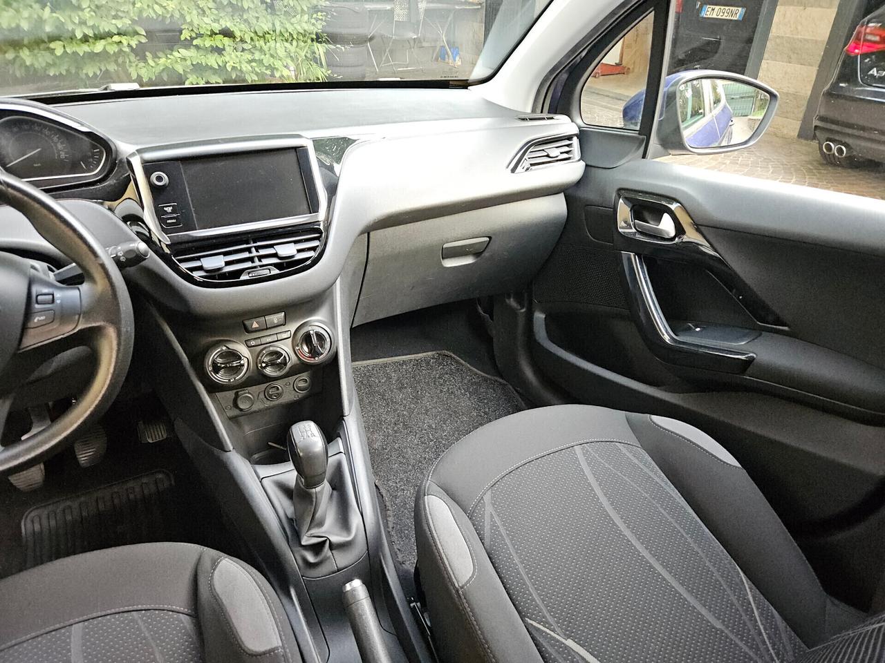 Peugeot 208 Allure - 1.4 Benzina - 95 CV - Euro 5B - NEOPATENTATI