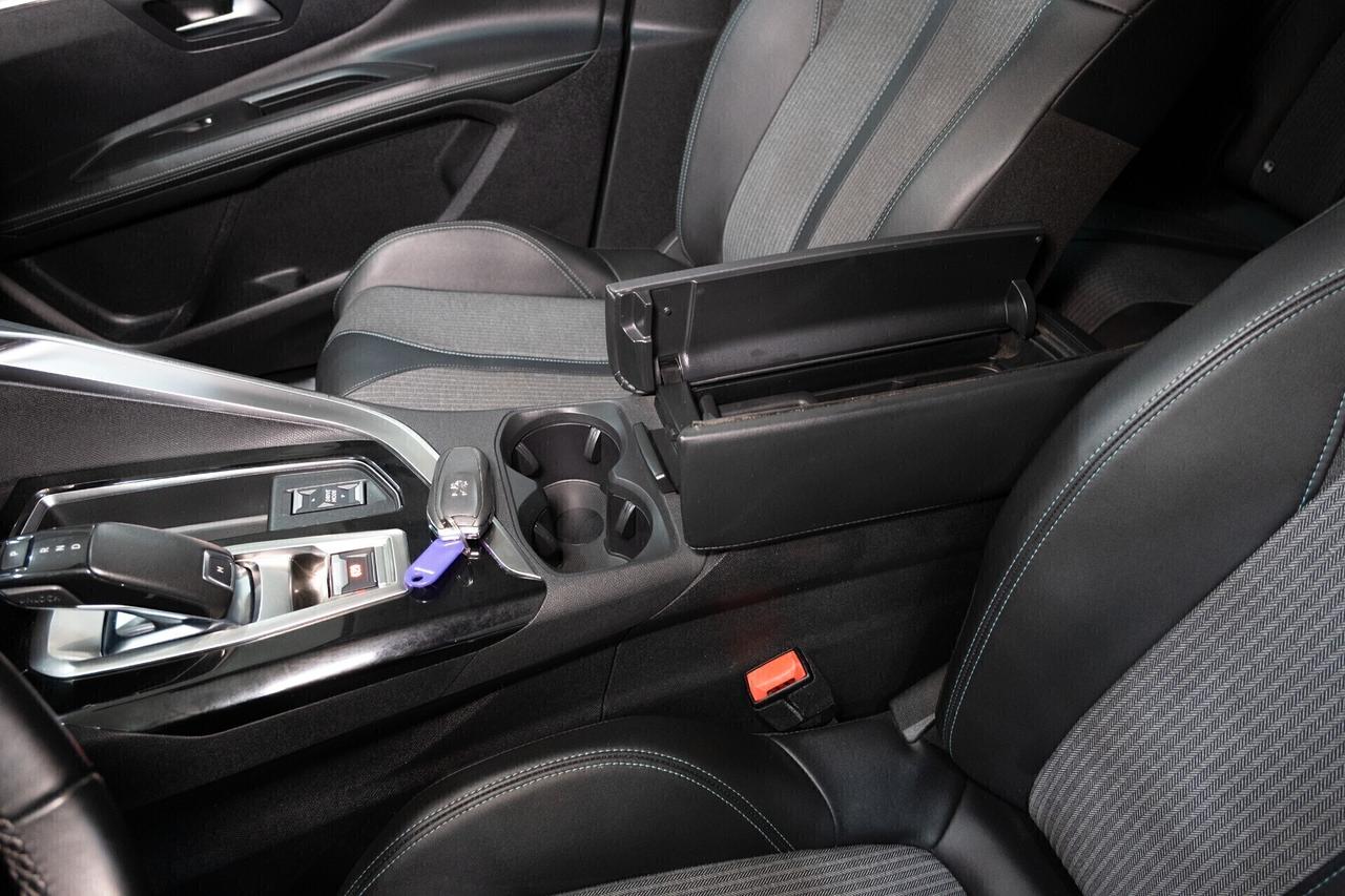 Peugeot 3008 1.5oo Blue HDi 130cv ALLURE EAT Cockpit