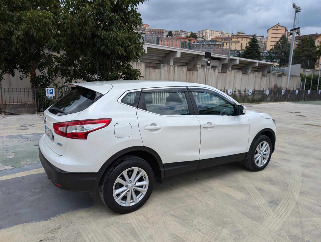 Nissan Qashqai 1.5 dCi DPF Acenta