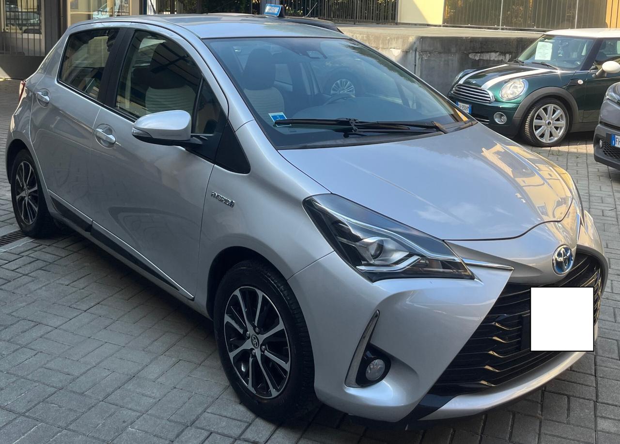TOYOTA YARIS 1.5 HYBRID (BENZINA/ELETTRICA) CAMBIO AUTOMATICO - 5 PORTE ACTIVE - ANCHE PER NEOPATENTATI