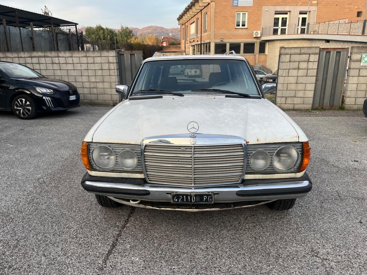Mercedes benz 240 TD Aspirato w123