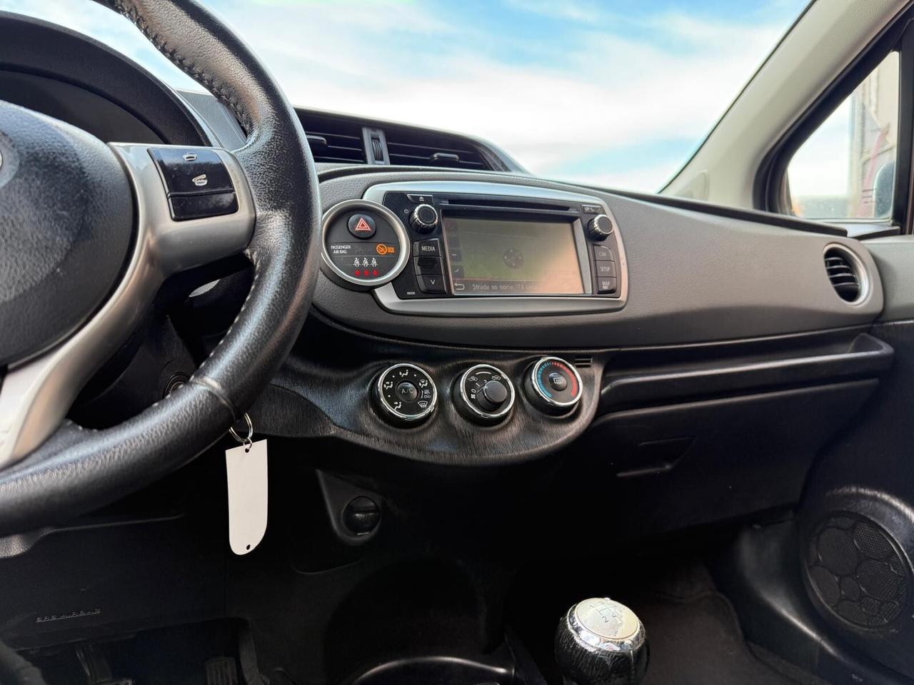 Toyota Yaris 1.0 5 porte