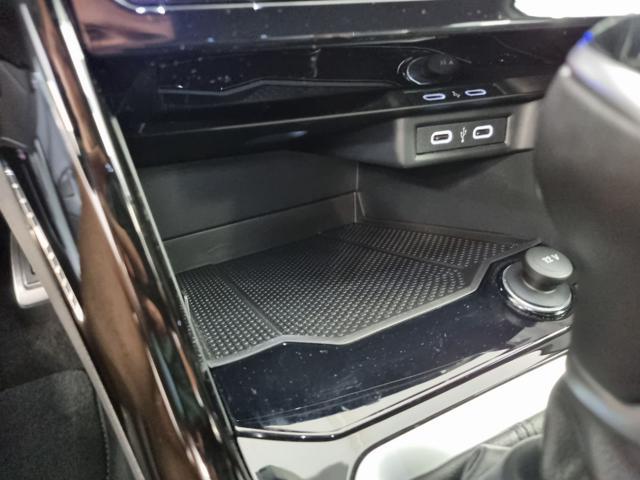 VOLKSWAGEN T-Roc 1.5 TSI ACT DSG R-Line