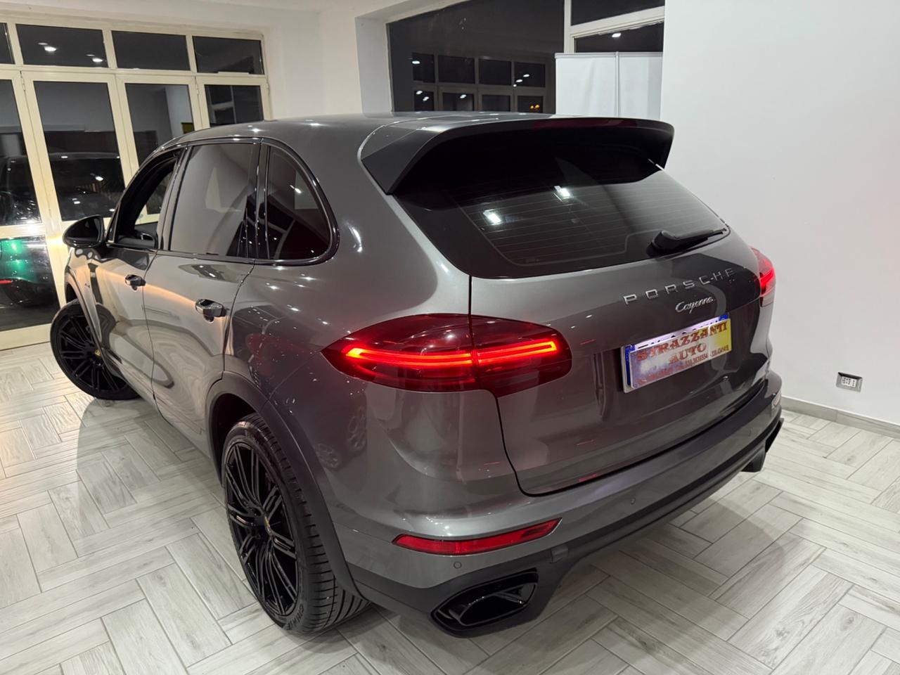Porsche Cayenne 3.0D250cv BLACK+R21+CHRONO SPORT2016