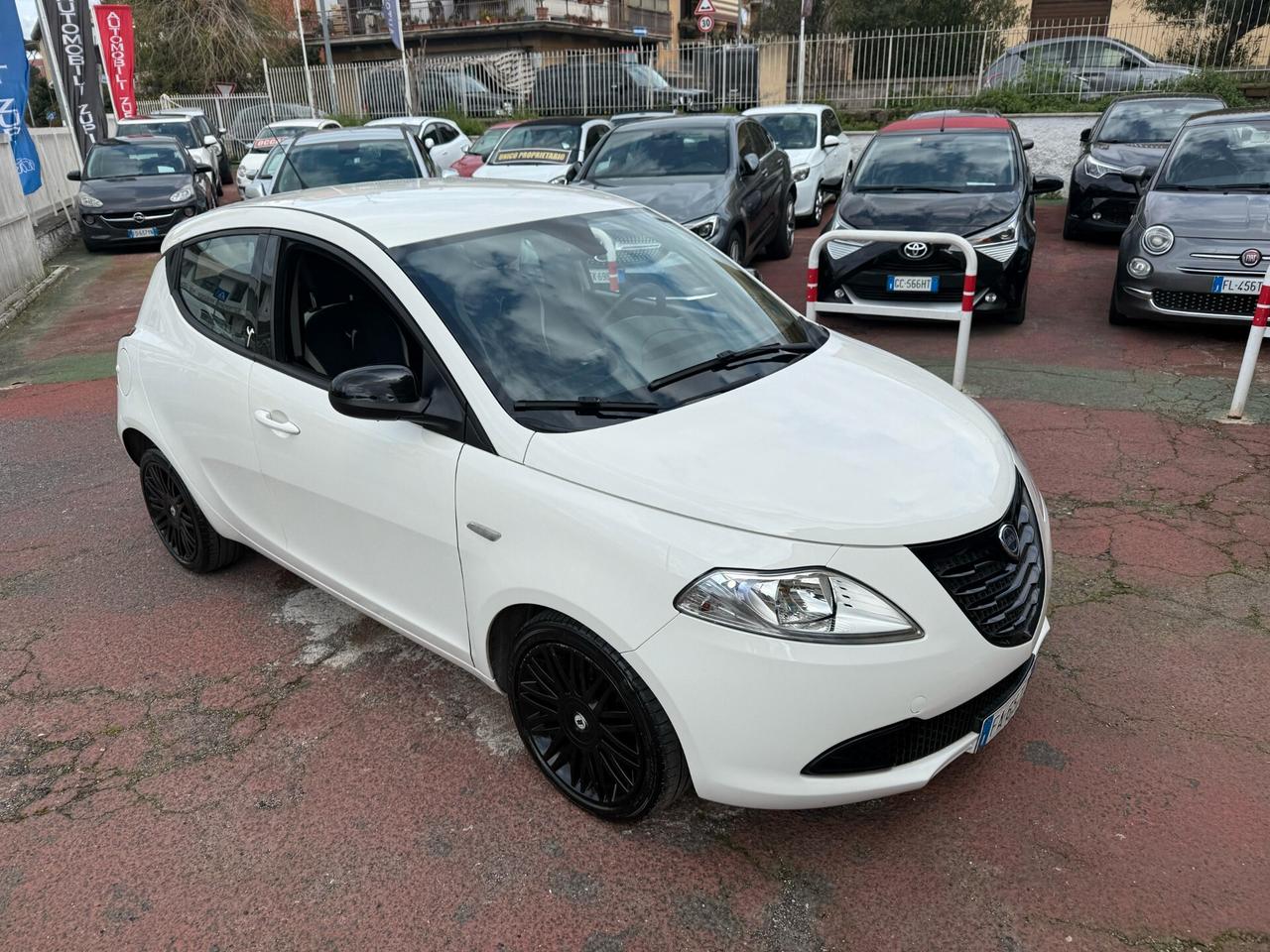 LANCIA YPSILON GPL * OK NEOPATENTATI