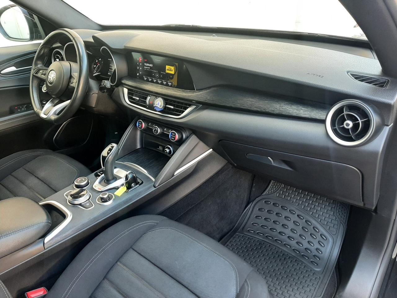 Alfa Romeo Stelvio 2.2 TD 160 CV AT8 RWD Business