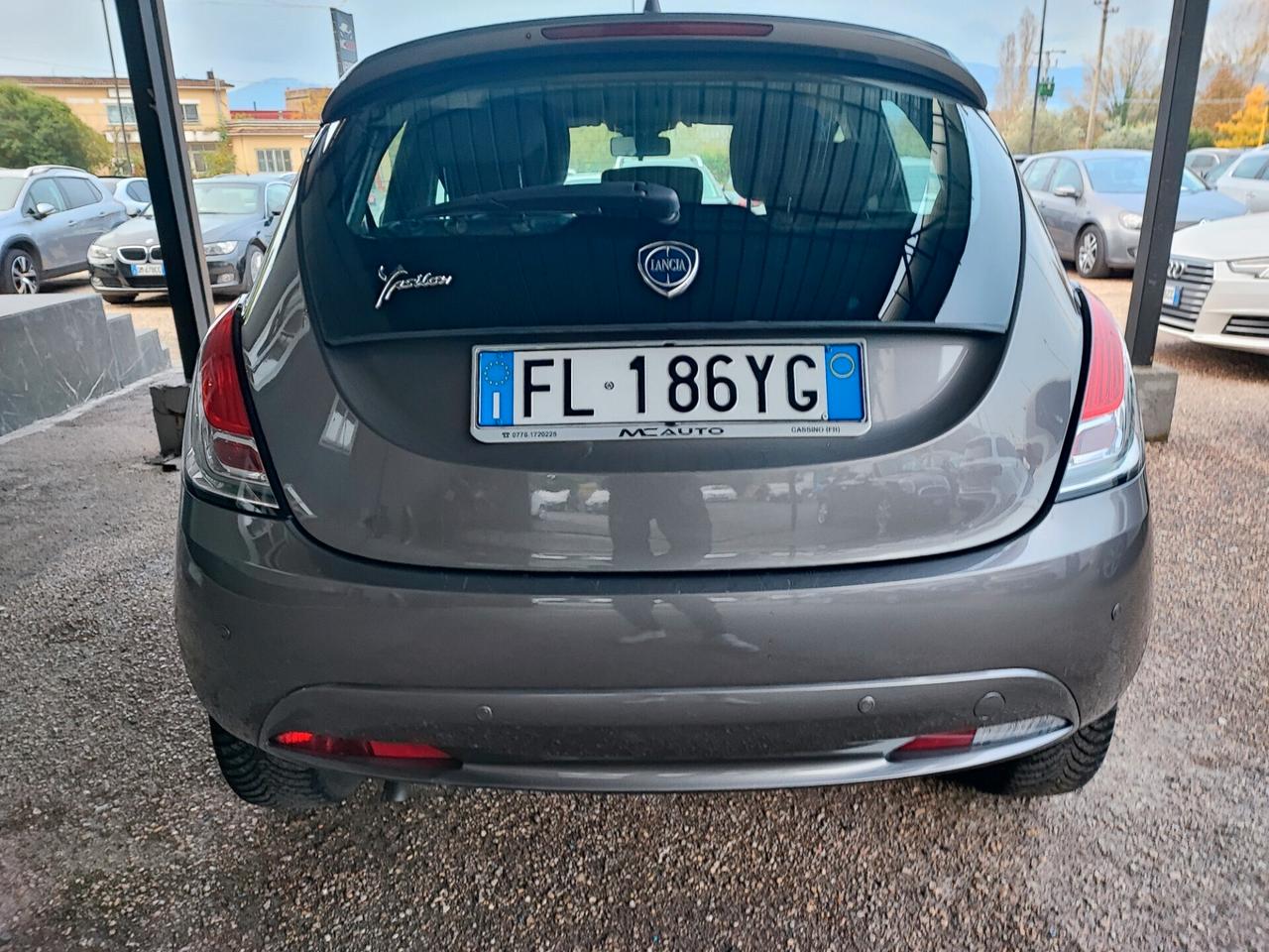 Lancia Ypsilon 1.2 69 CV 5 porte Unyca