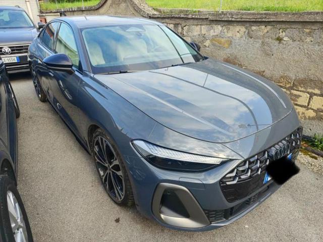 AUDI A5 TDI 150 kW mHEV+ S tronic quattro S Line edition.