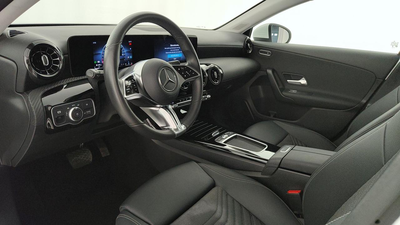 Mercedes-Benz A 180 d Advanced auto
