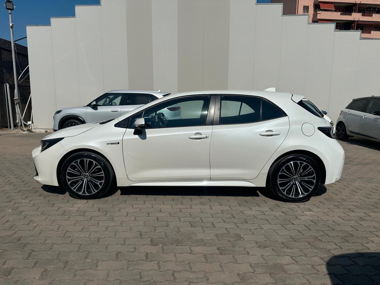 Toyota Corolla 2.0 Hybrid Business
