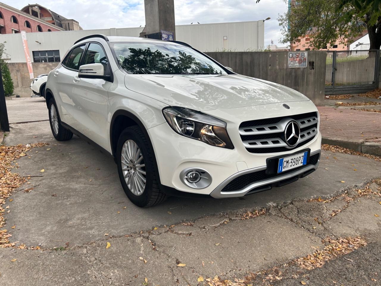 Mercedes GLA 180 d Automatic Executive