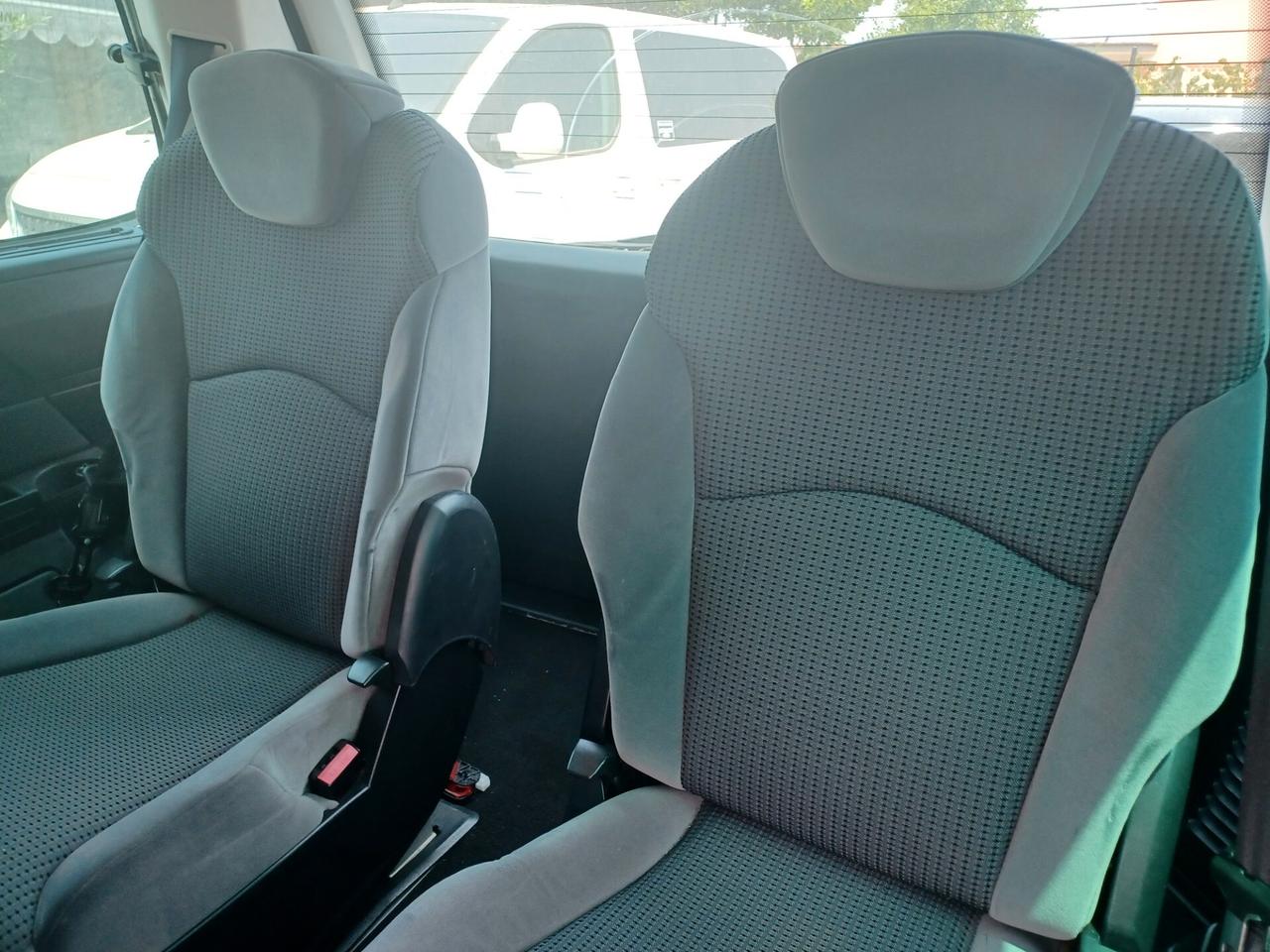 Peugeot 807 2.0 HDi Allure Anno 2013 7 posti