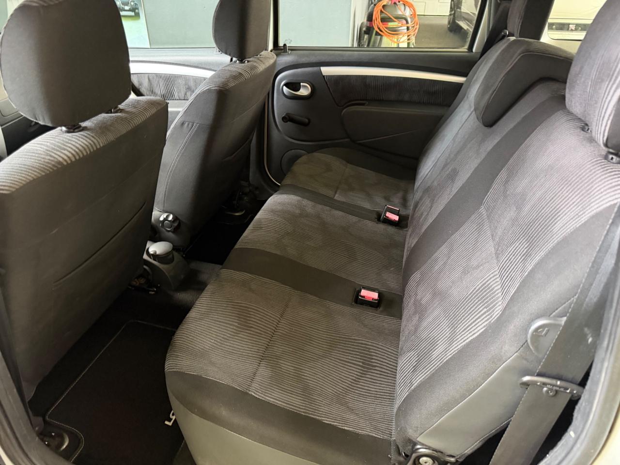 Dacia Logan MCV 1.6 GPL 5 posti Lauréate