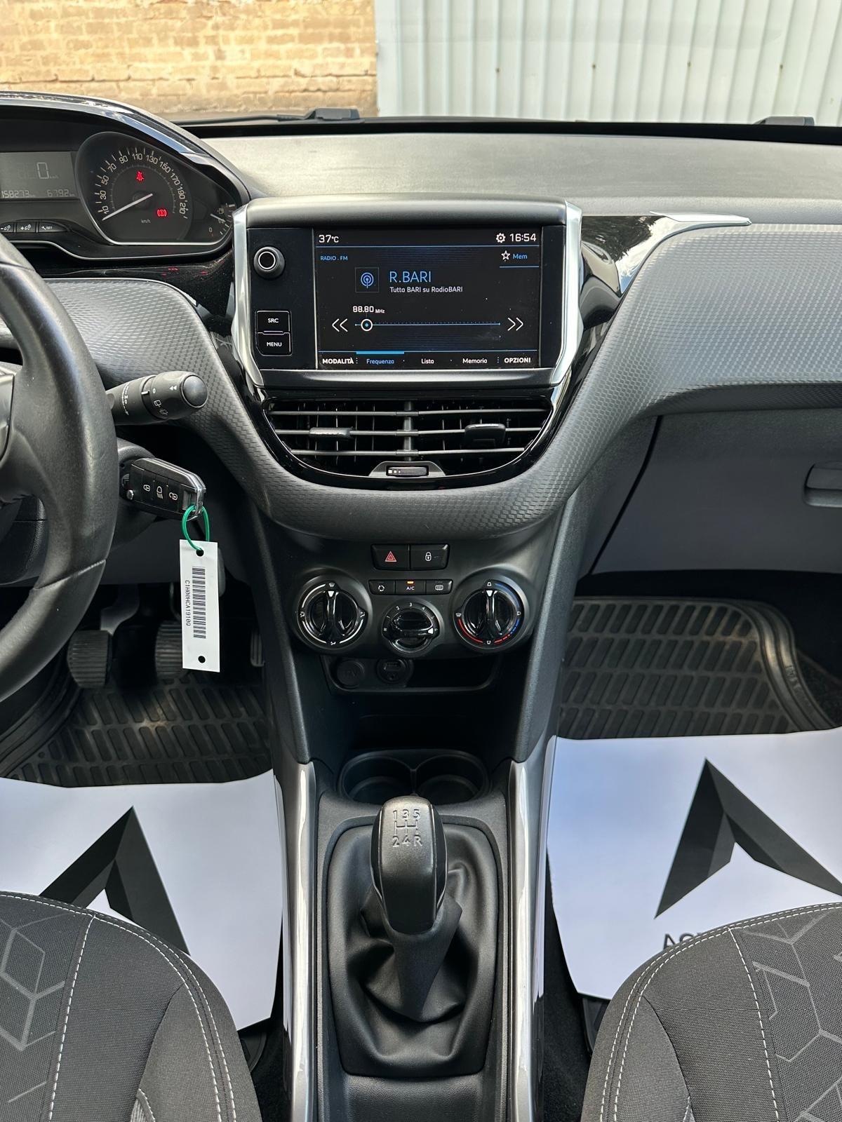 Peugeot 2008 BlueHDi 100 Allure