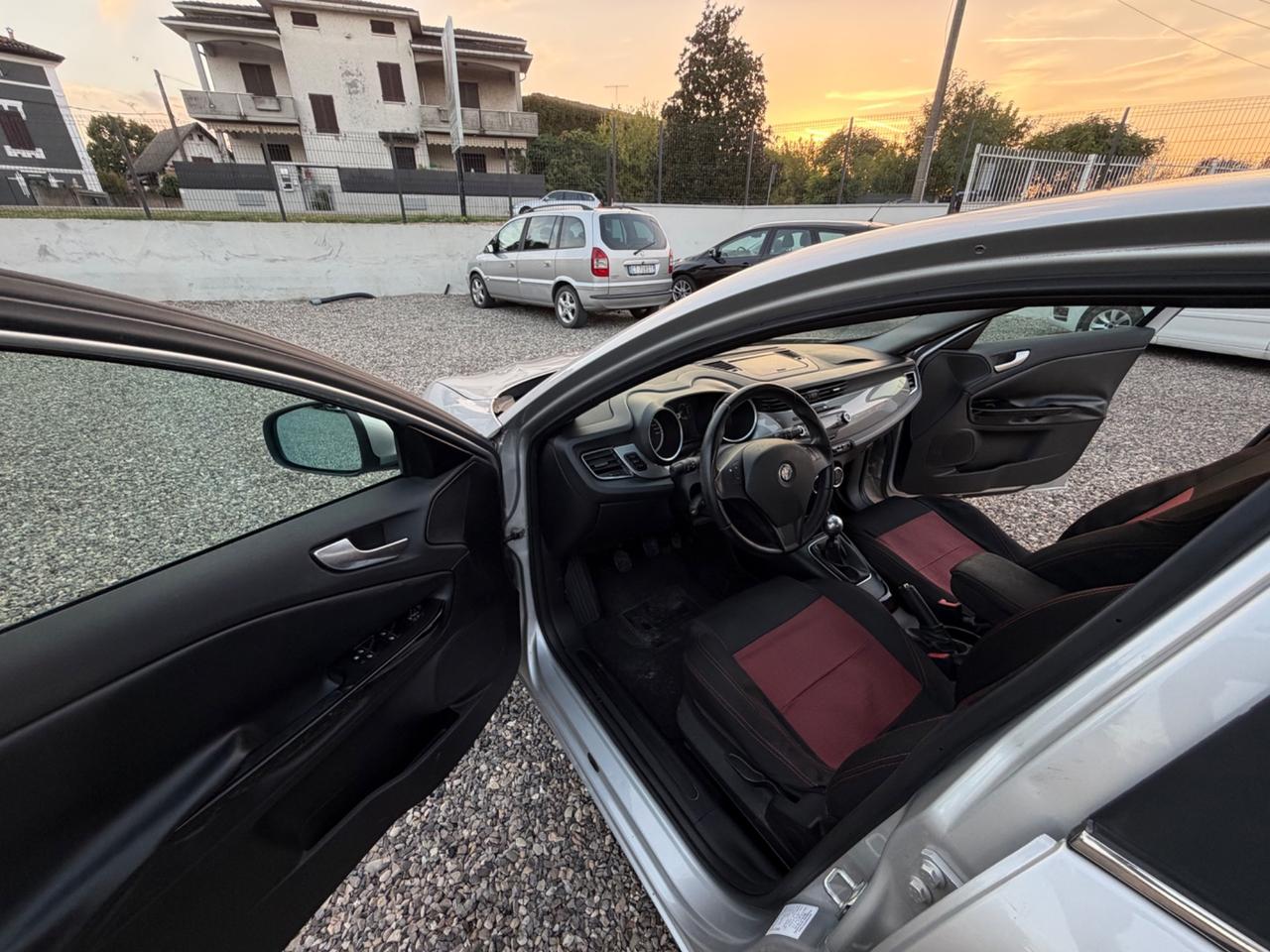 Alfa Romeo Giulietta 1.6 JTDm-2 105 CV Distinctive