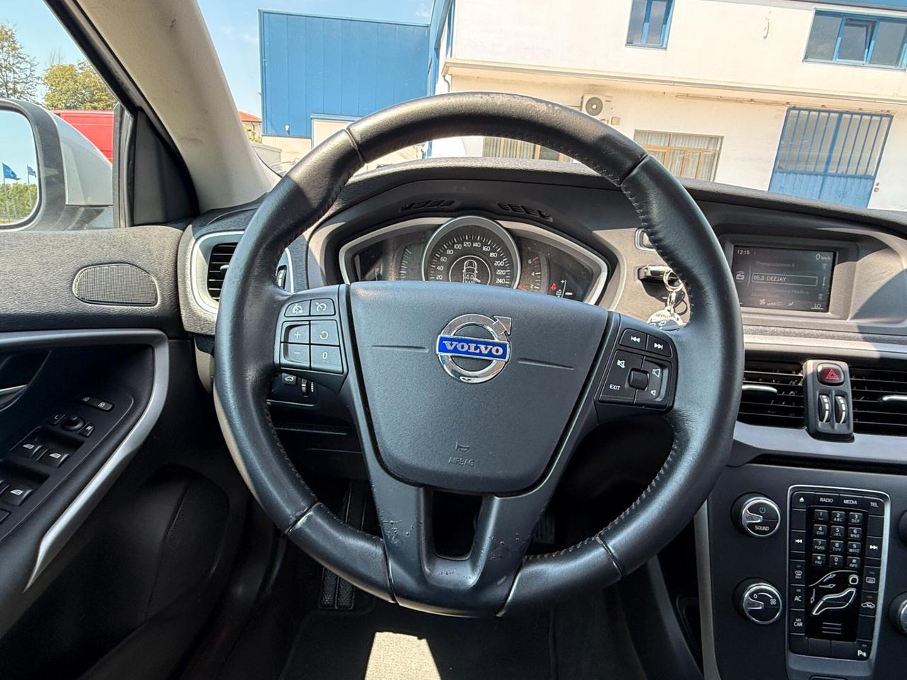 Volvo V40 D2