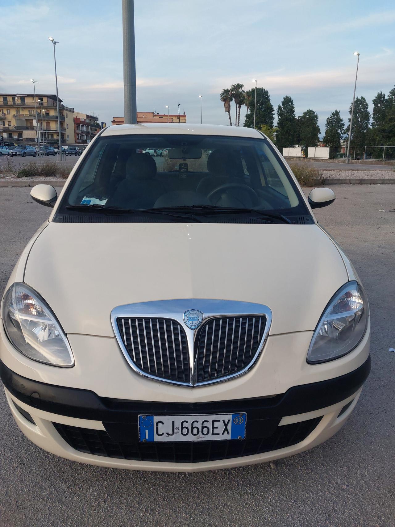 LANCIA YPSILON 1.2 SOLO 86.000 -10/2003