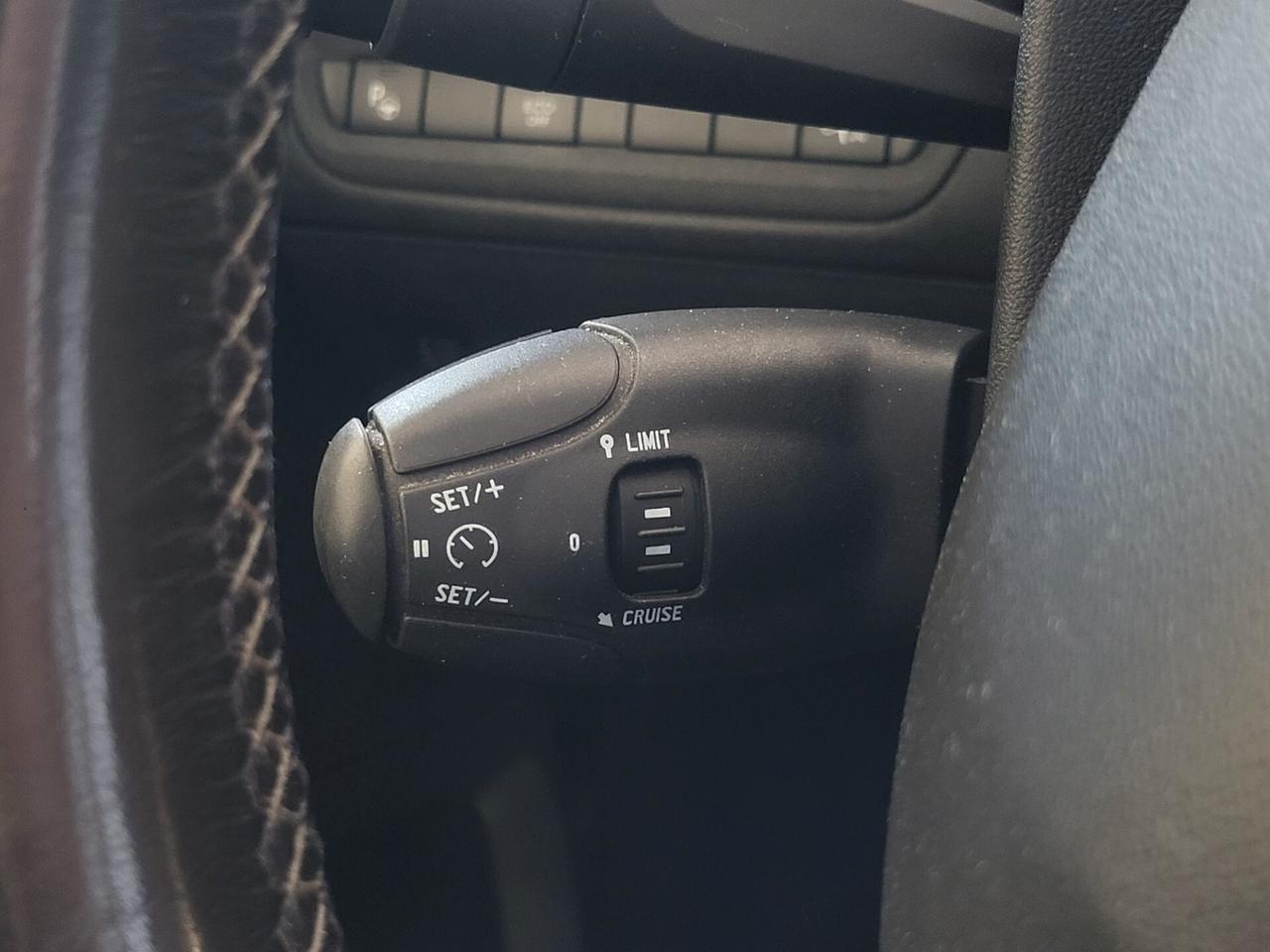 Peugeot 2008 - 2014 1.6 e-HDi 115 CV Allure