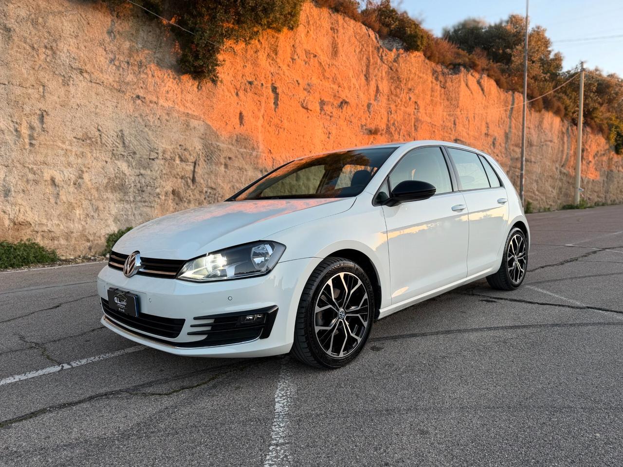Volkswagen Golf/1.6 TDI 90CV/CAR PLAY/CERCHI 17"/NEOPATENTATI